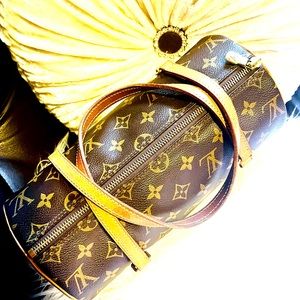 Authentic Louis Vuitton Papillon 30 hand bag
